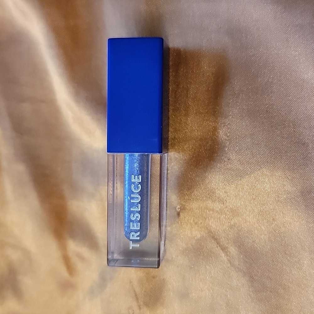 NEW Tresluce Forever Brilliante Metallic Liquid Shadow SAPPHIRE